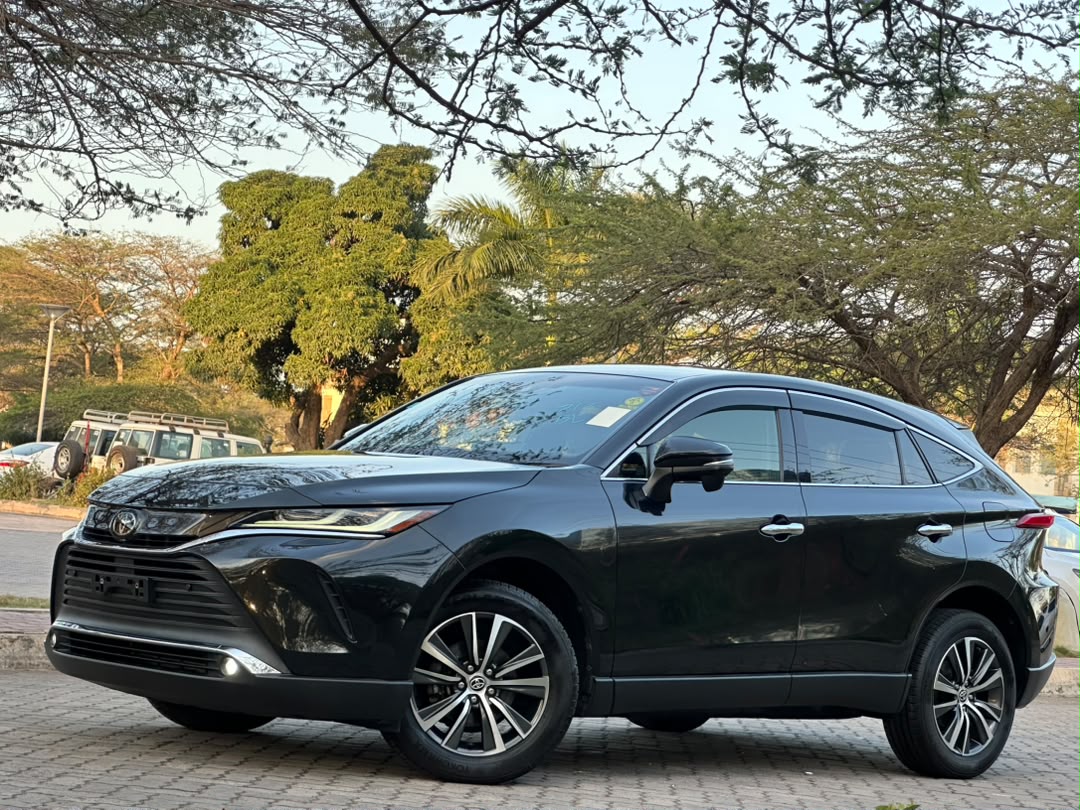 Toyota Harrier thumbnail 2